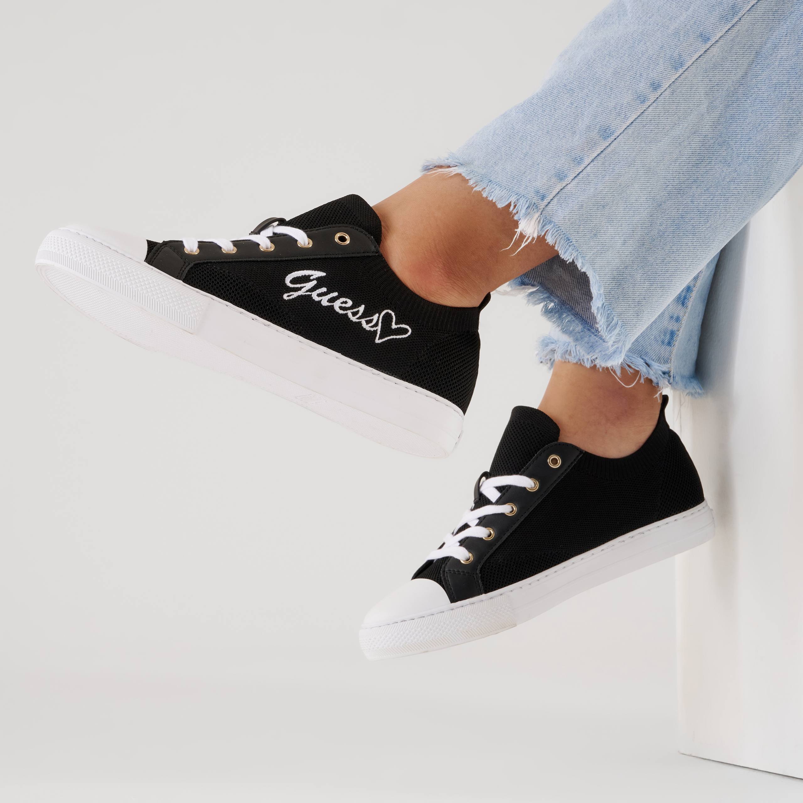 Guess Women's black Lace-Up Sneakers Heart Logo Low Top Casual Athletic Shoes